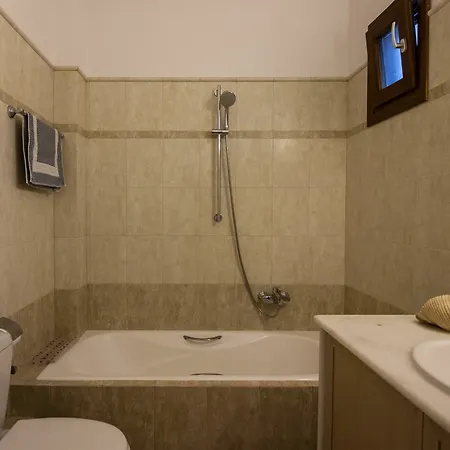 La Noi * Éxo Goniá