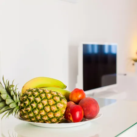 La Noi * Éxo Goniá